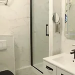 Arc De Triomphe & Trocadero Square - Cityapartmentstay * פריז